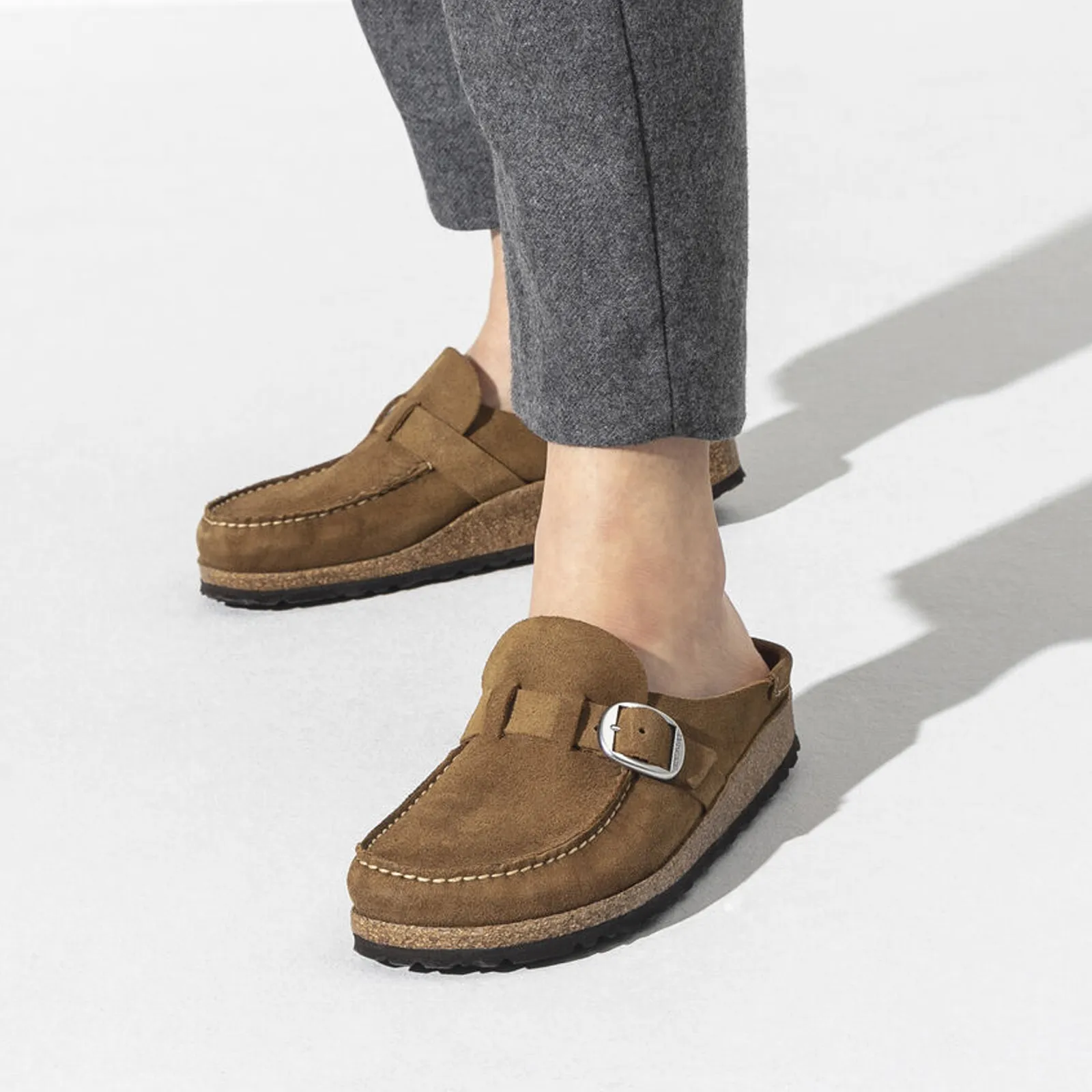 Birkenstock Buckley Clog (Women) - Tea Suede