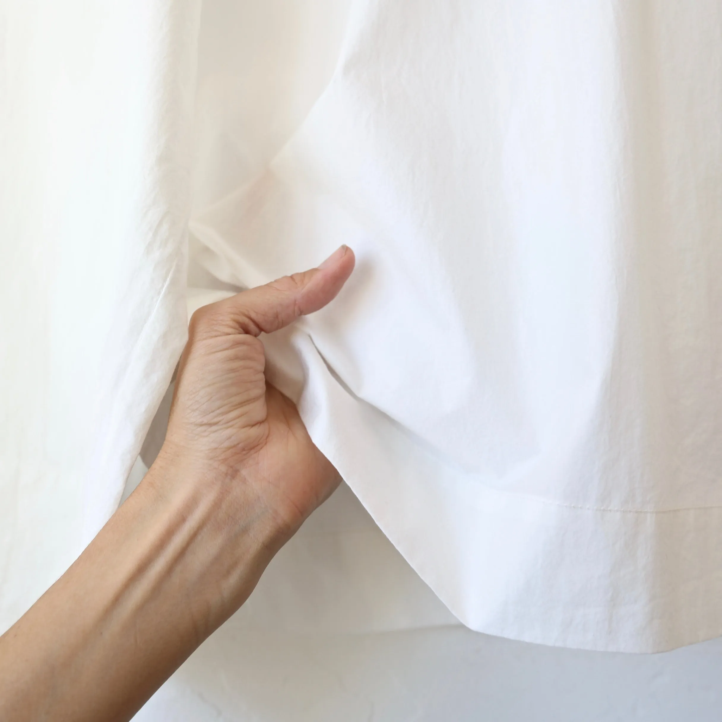 Bon Pointed Collar Shirt - White
