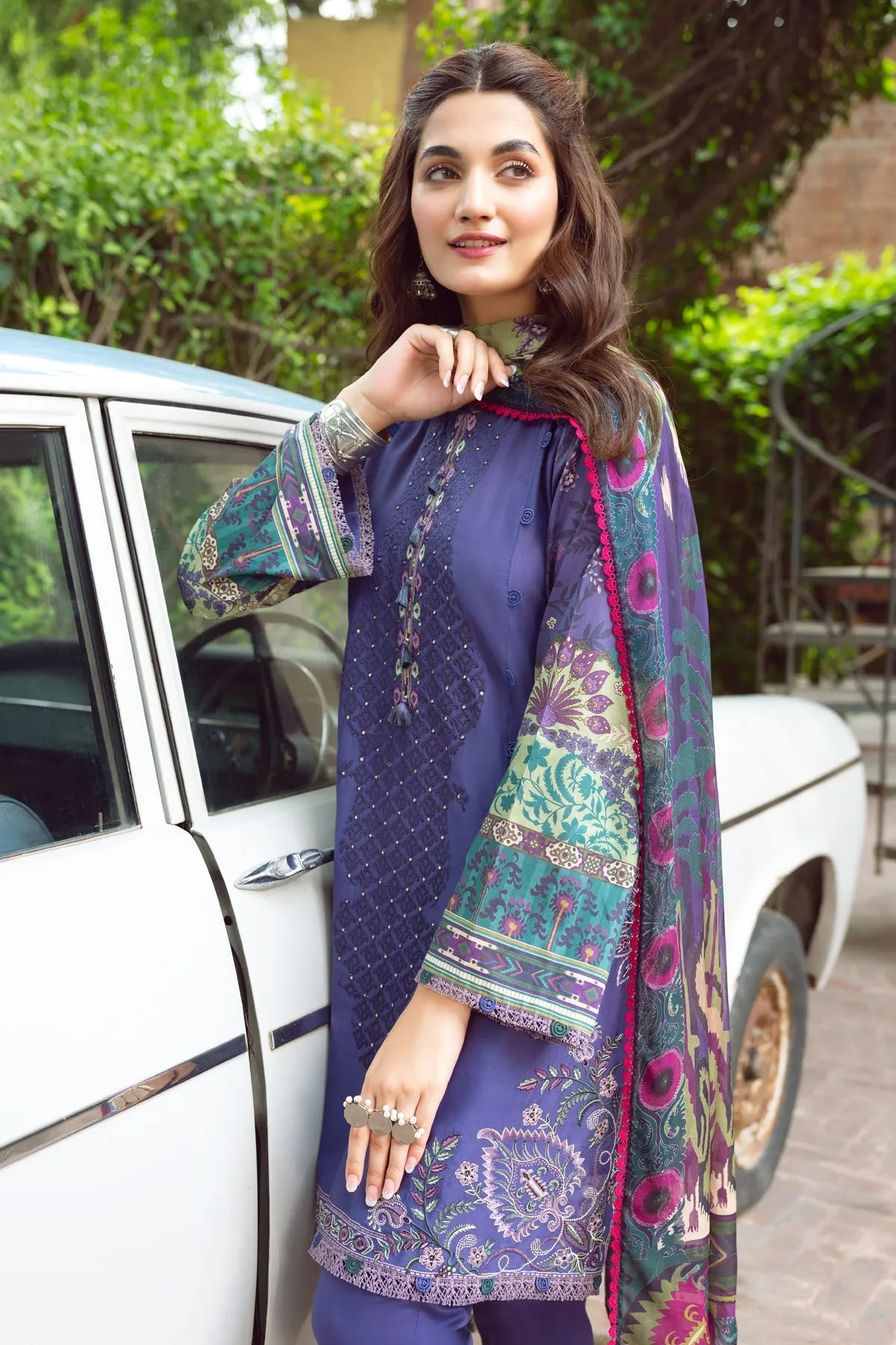 Elegant Lawn Kameez Trouser Dupatta Pakistani Eid Dress