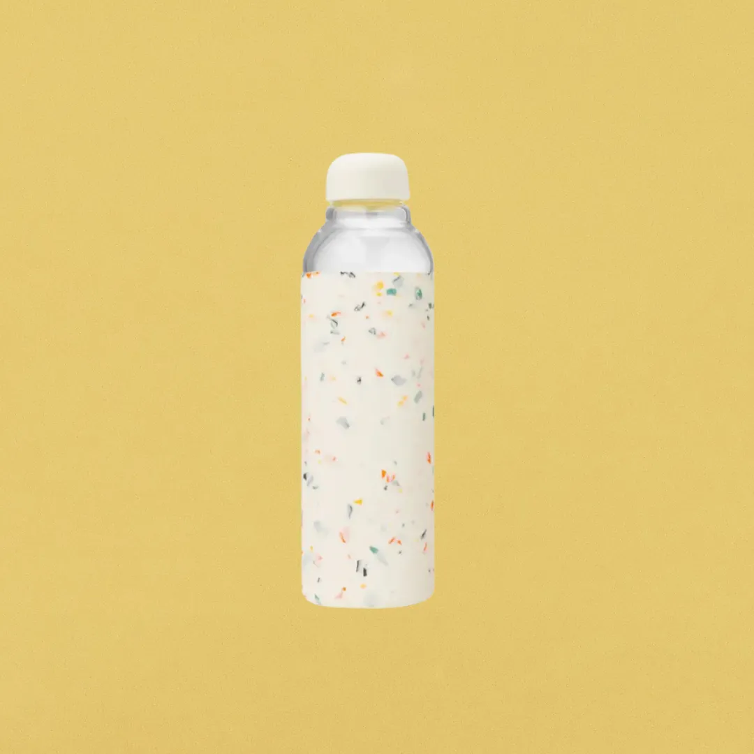 GLASS WATER BOTTLE W/ SILICONE 20 OZ