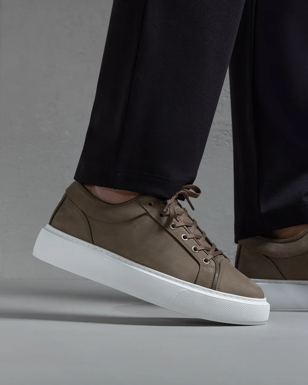 LT 01 Shades Platform Desert Taupe
