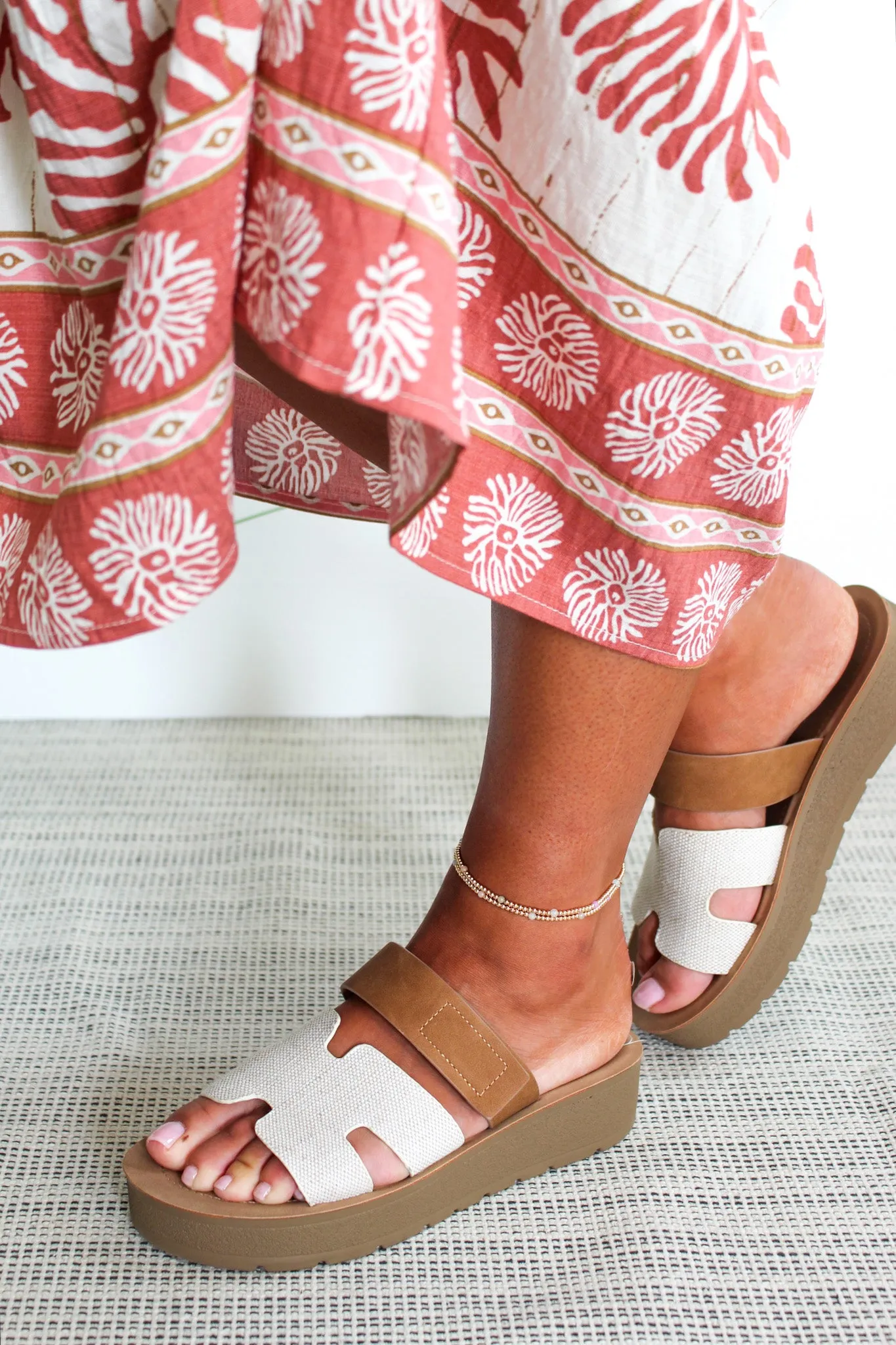 Lucia Platform Sandal • Beige Combo
