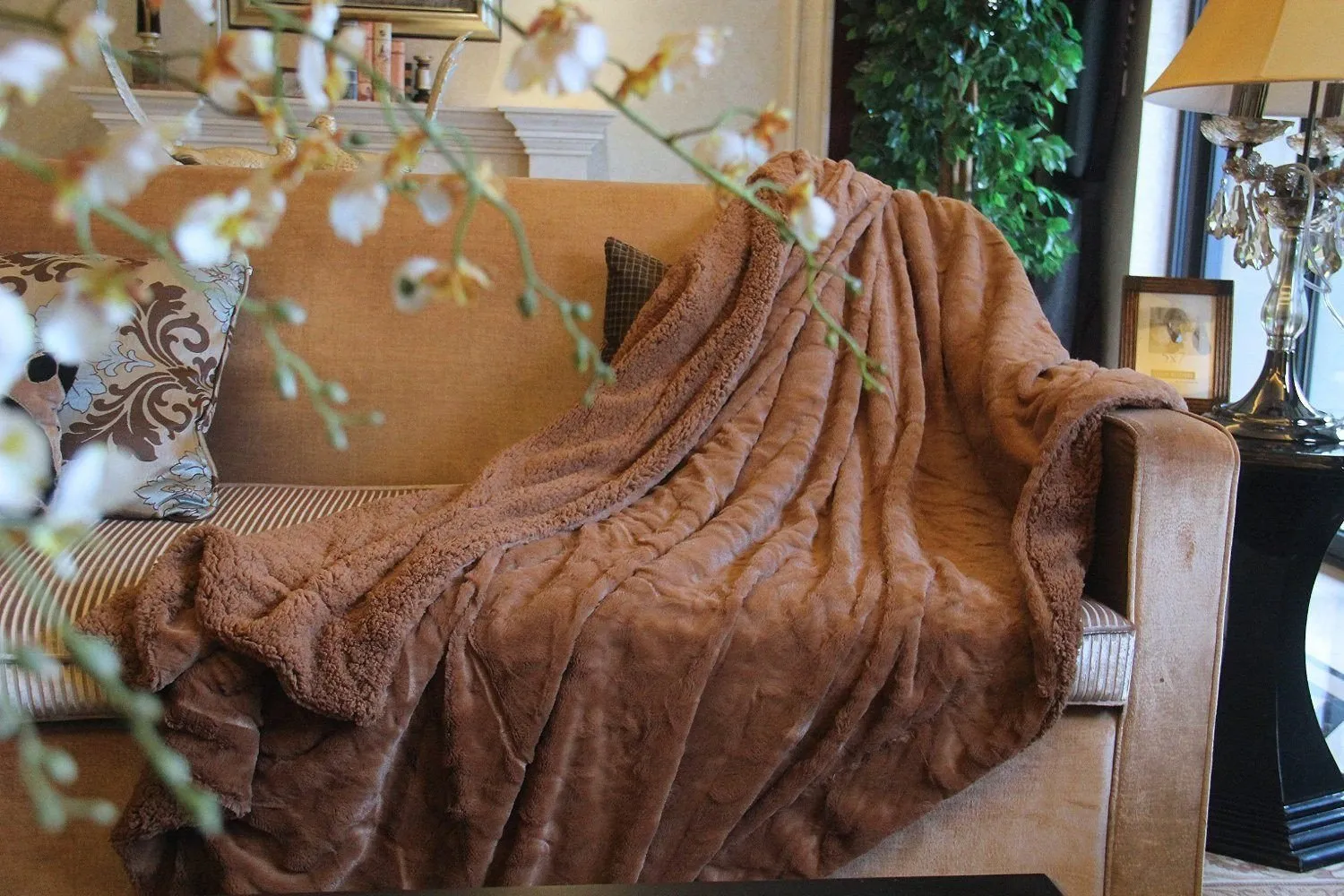 Luxury Solid Cinnamon Mocha Brown Wooded River Faux Fur with Sherpa Backside Soft Warm Fleece Throw Blanket