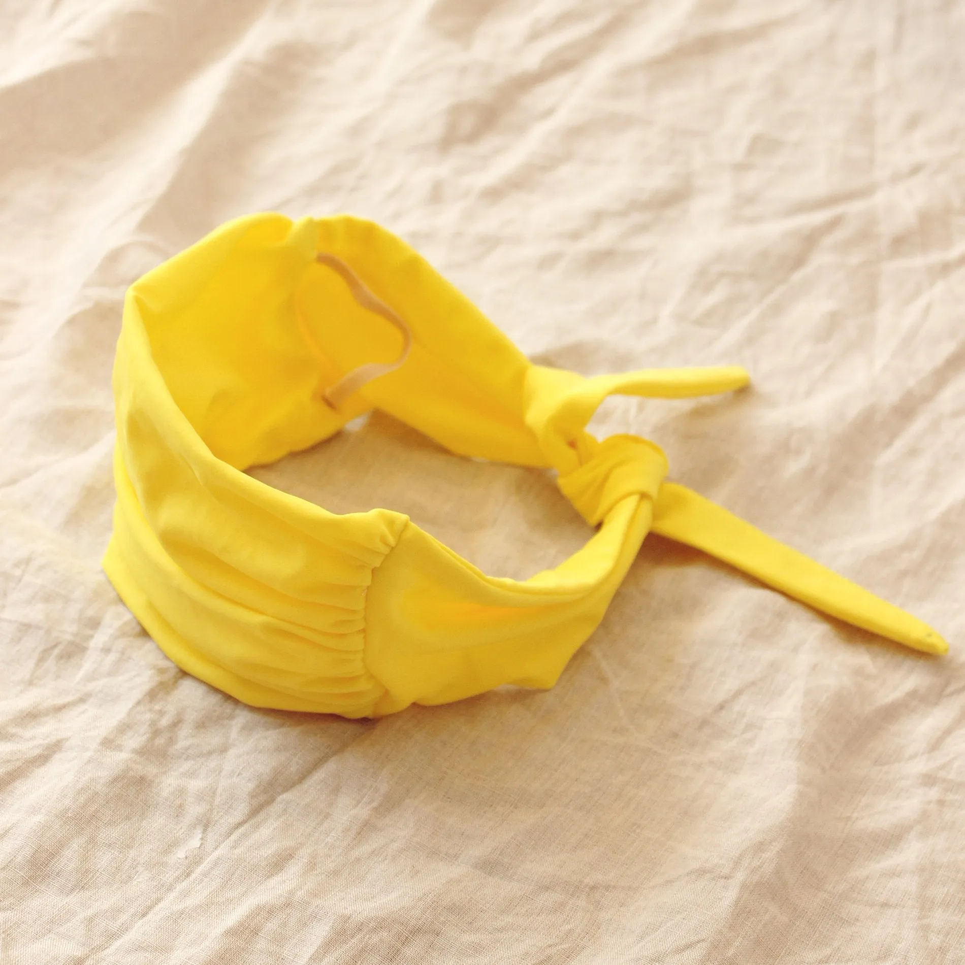 MASKANA UV50 Waterproof Gaiter Face Mask, Bee Yellow