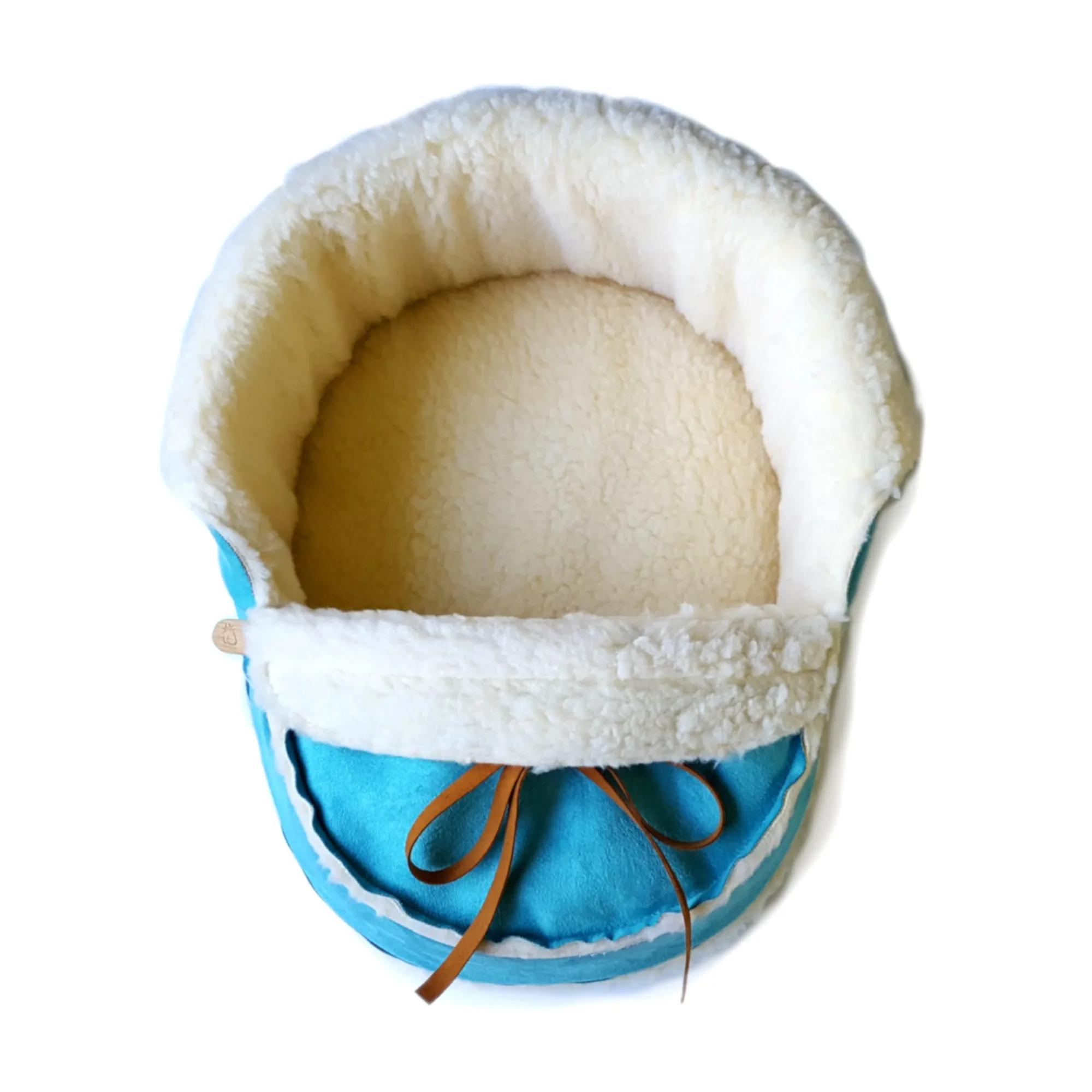 Moccasin Bed In Blue With A Matching Catnip Toy Gift Set
