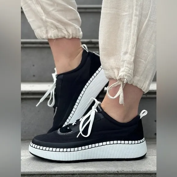 NEW! Cougar Saya Black White Chunky Platform Waterproof Sneaker Chic Women’s 9