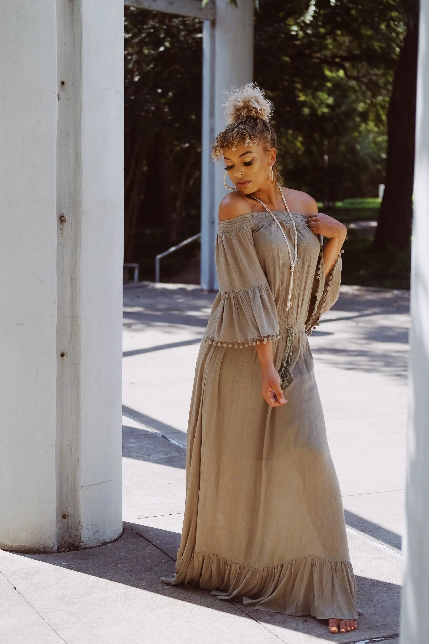 OFF THE SHOULDER MAXI DRESS (Olive)
