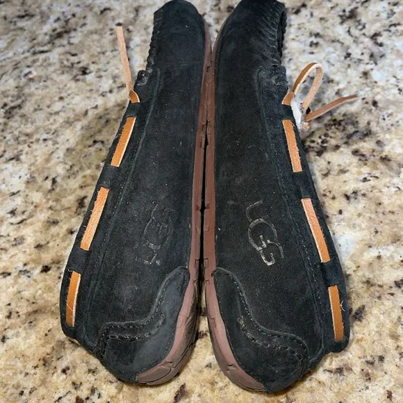 UGG Moccasin
