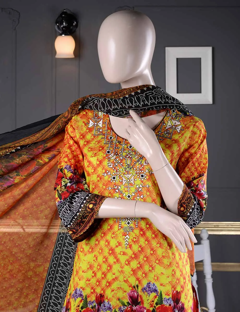 Un-stitched Embroidered Lawn (AQ-5A) Rich Tradition