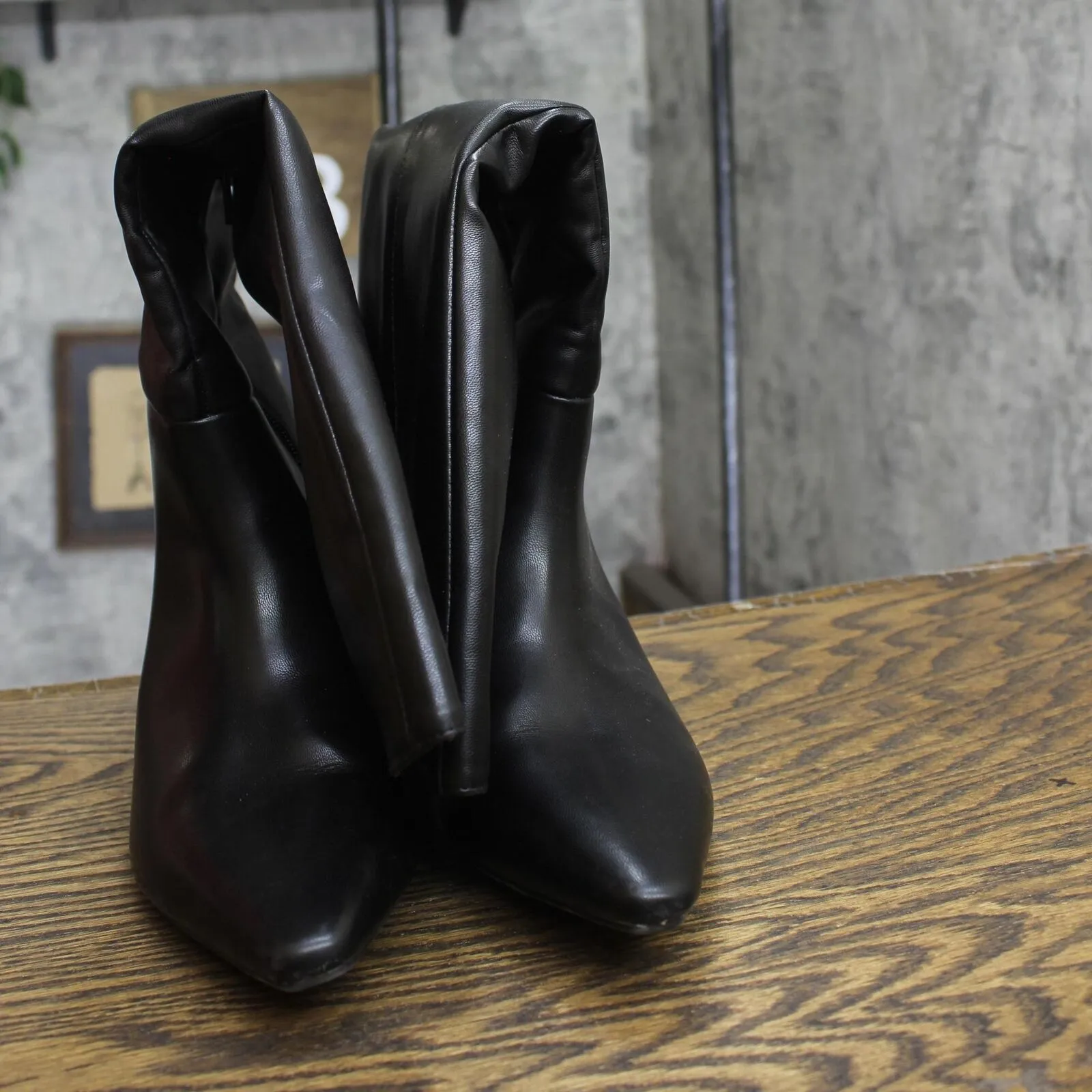 Universal Thread Kendra Kitten Heel Tall Dress Boots Memory Foam Insole Black 8M