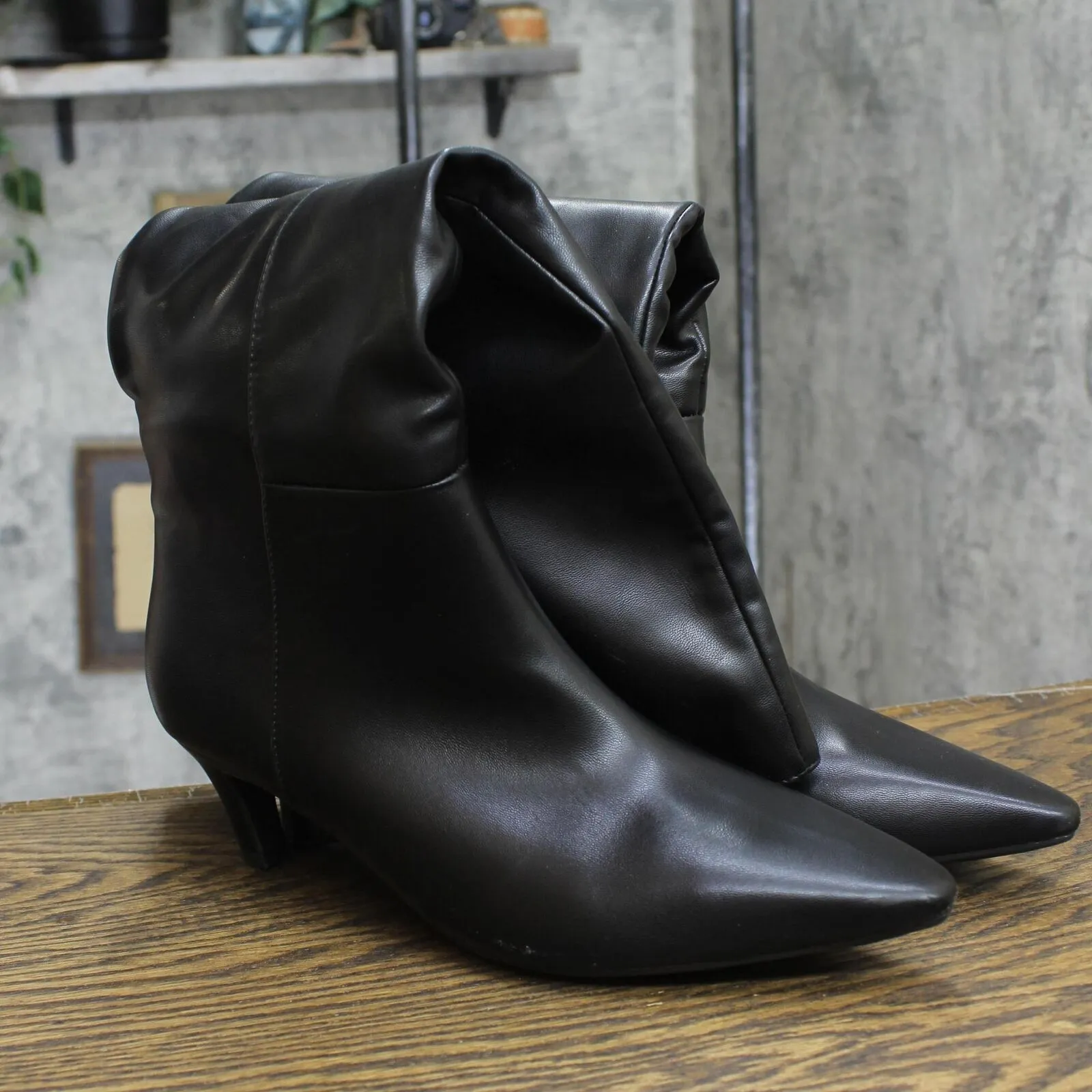 Universal Thread Kendra Kitten Heel Tall Dress Boots with Memory Foam Black 10M