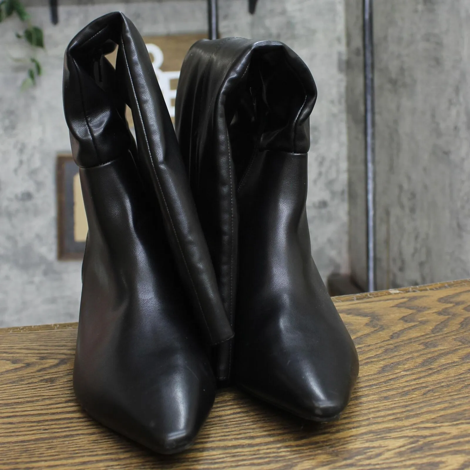 Universal Thread Kitten Heel Tall Dress Boots with Memory Foam Insole Black 11M