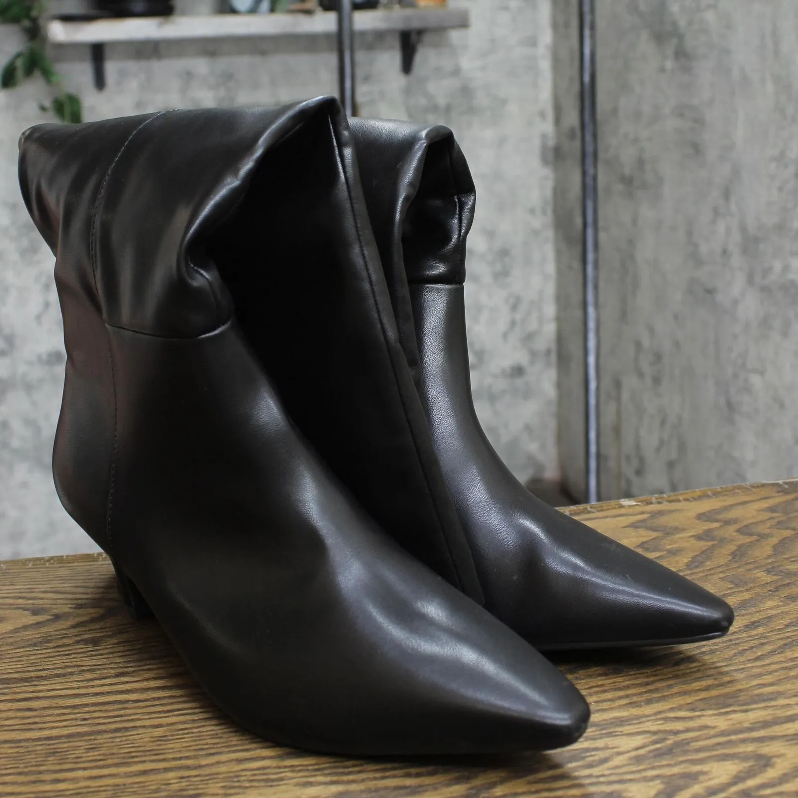 Universal Thread Kitten Heel Tall Dress Boots with Memory Foam Insole Black 11M