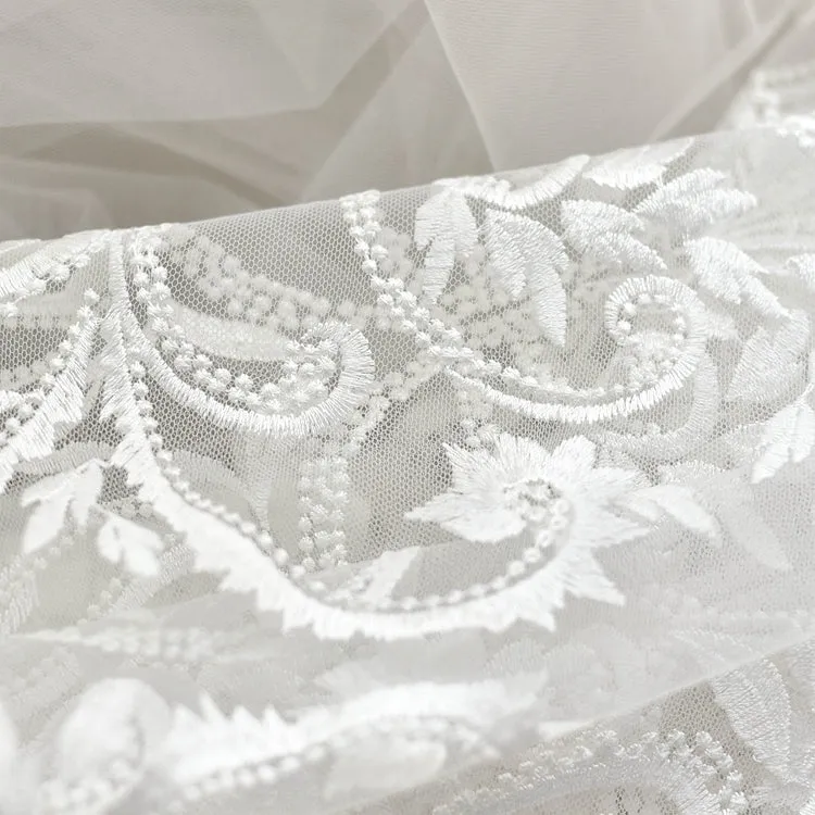Vintage Style Ivory Embroidered Lace LC1003