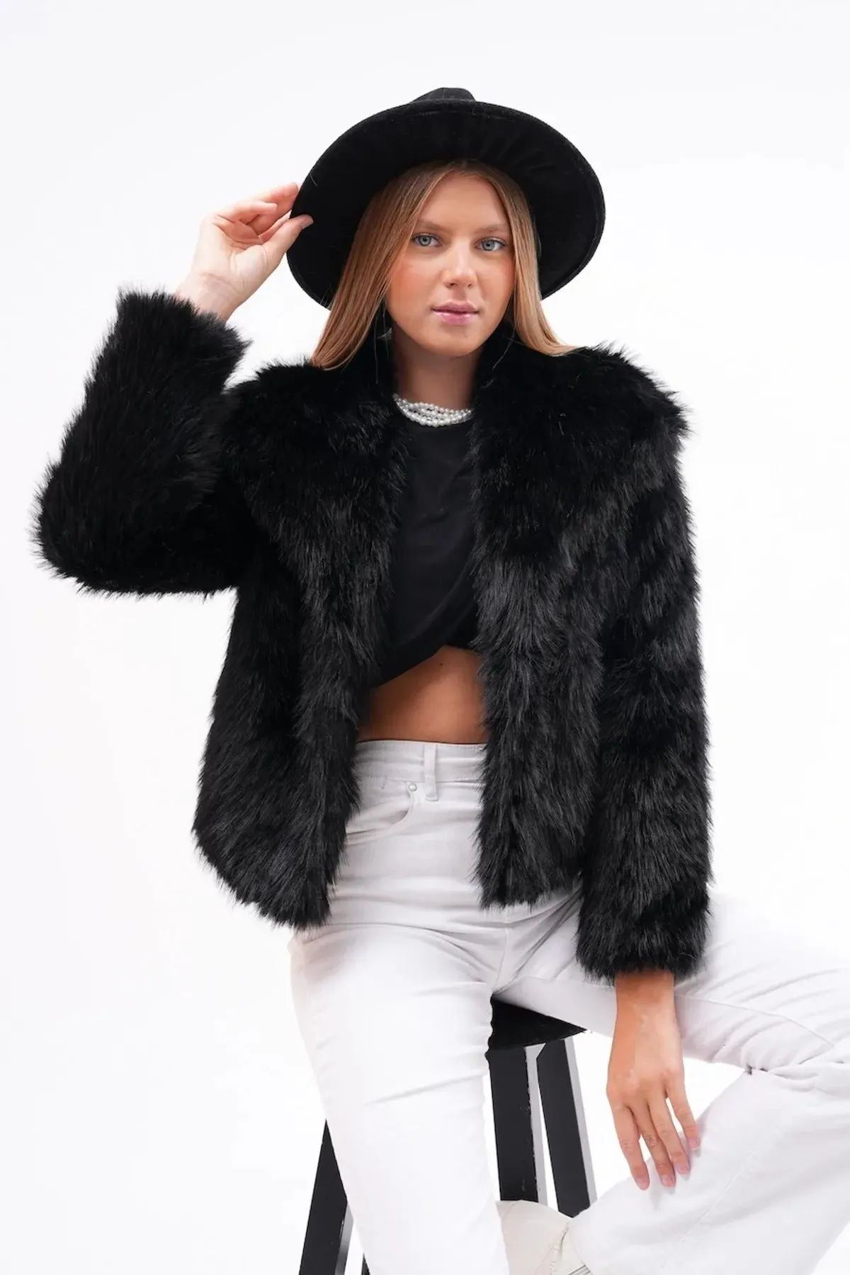 Wide Collar Faux Fur Jacket – Black