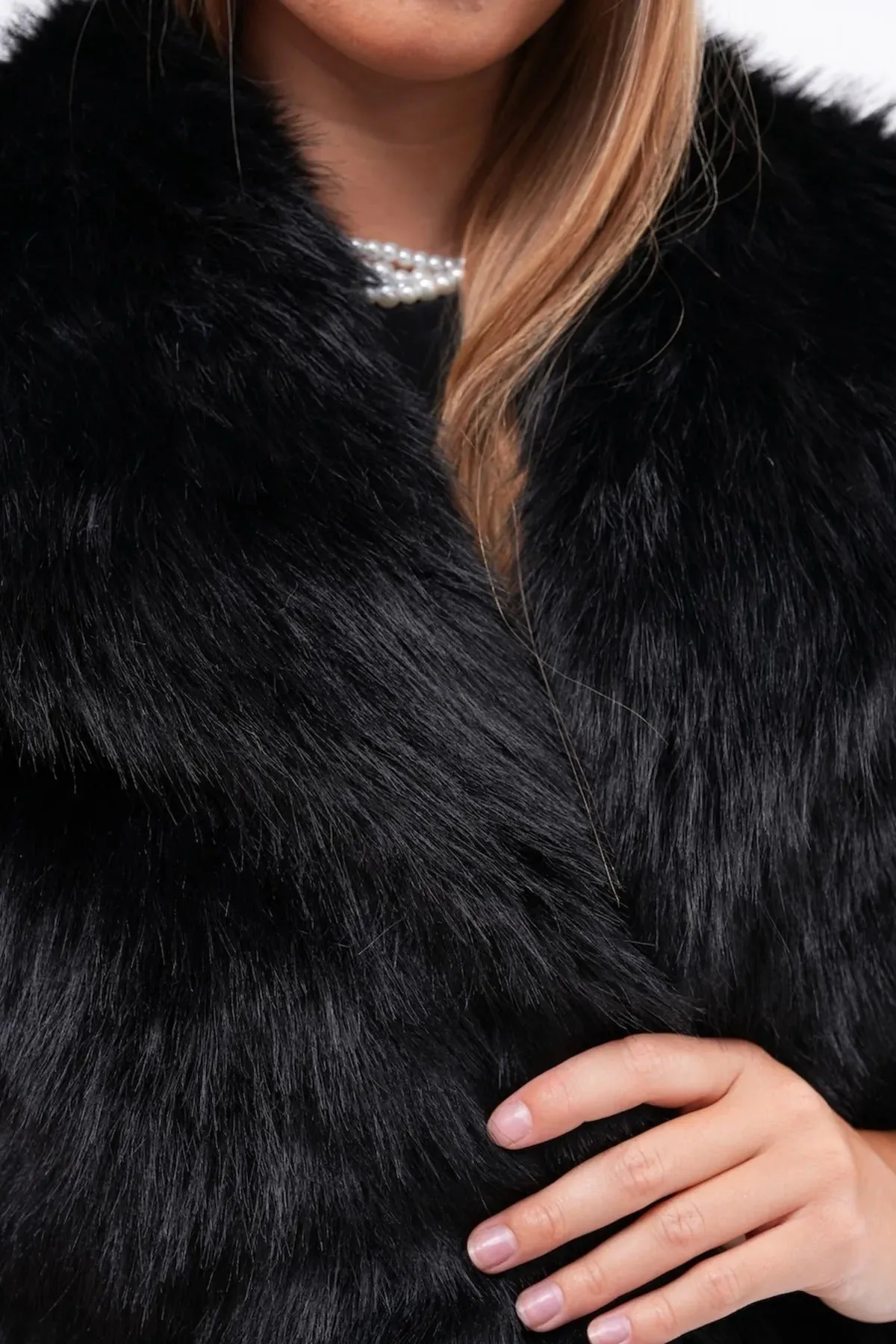 Wide Collar Faux Fur Jacket – Black
