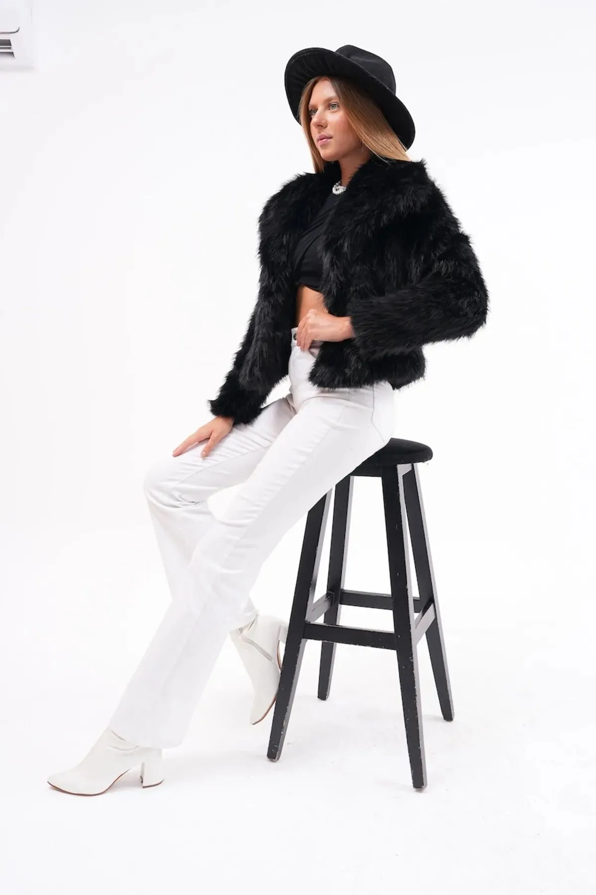 Wide Collar Faux Fur Jacket – Black