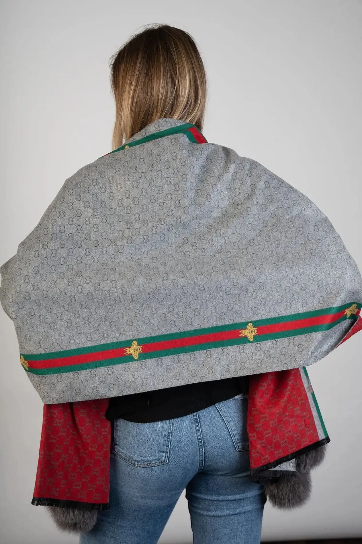 Woven Scarf W/Fox  Pom